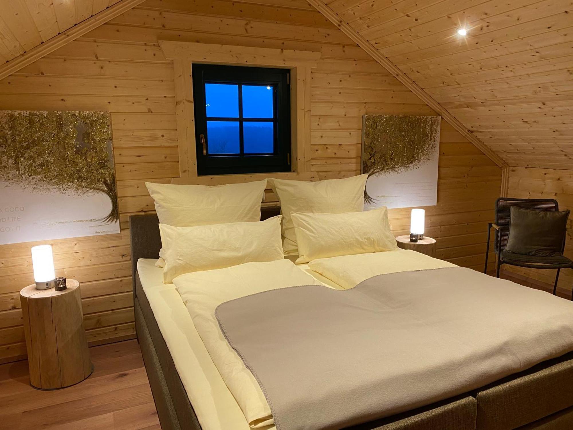 Holzhaus Onkel Fritz Mit Sauna Und Whirlwanne Esch  Exteriör bild