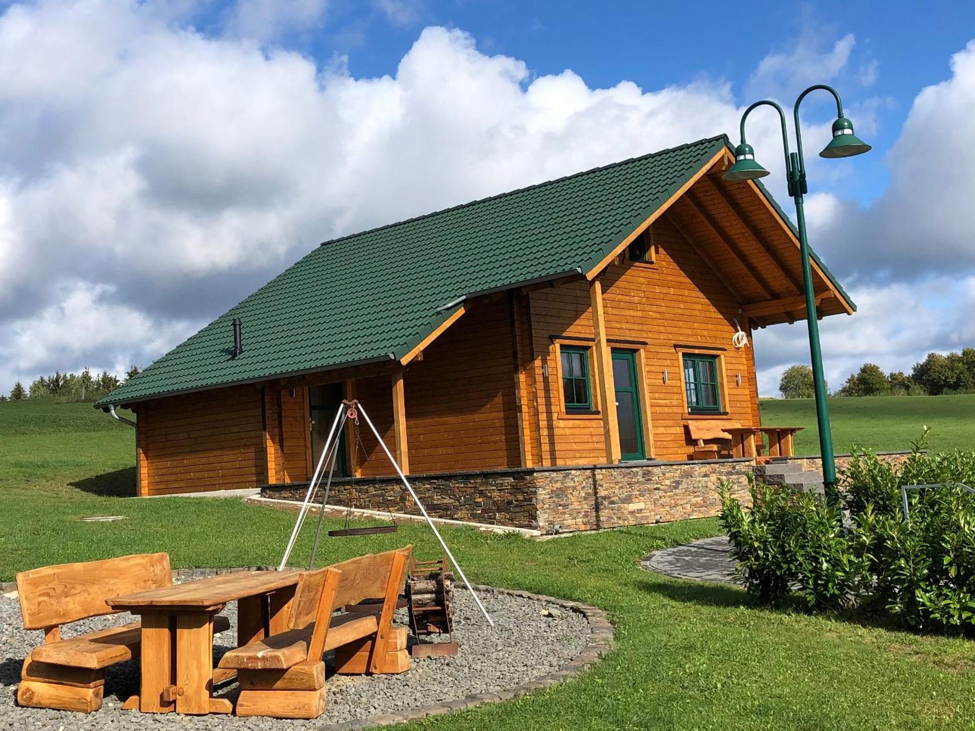 Holzhaus Onkel Fritz Mit Sauna Und Whirlwanne Esch  Exteriör bild