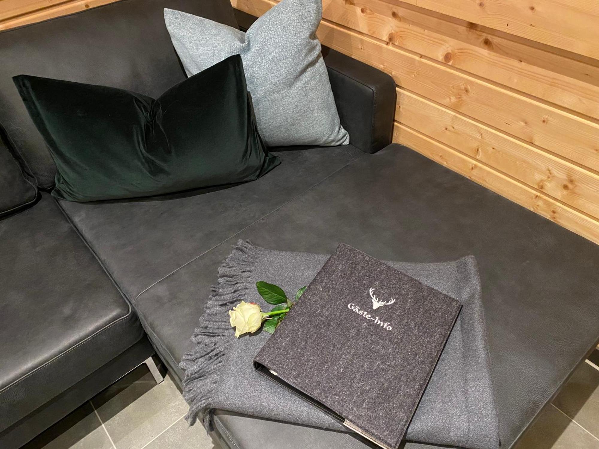 Holzhaus Onkel Fritz Mit Sauna Und Whirlwanne Esch  Exteriör bild
