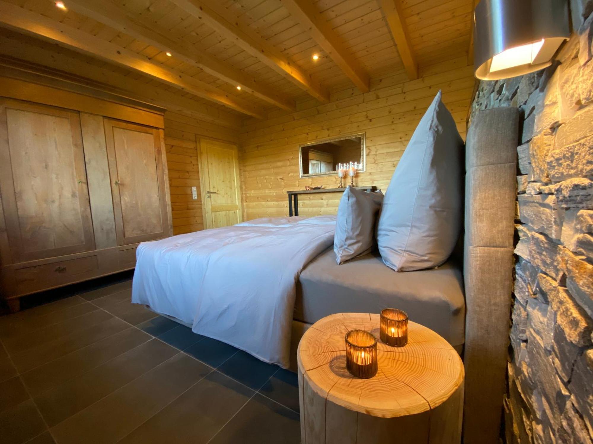 Holzhaus Onkel Fritz Mit Sauna Und Whirlwanne Esch  Exteriör bild